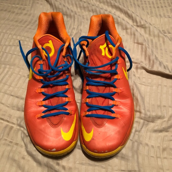 KD low tops - Picture 3 of 3